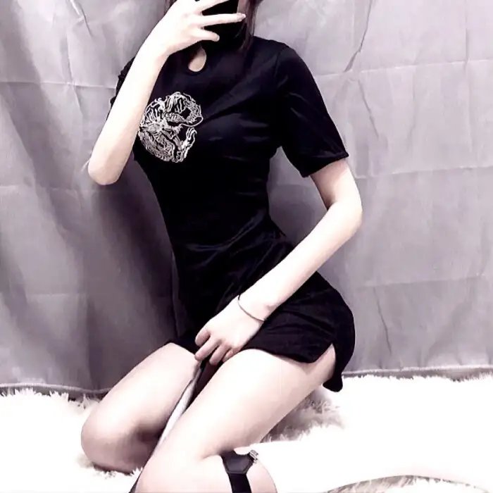 红色尾翼